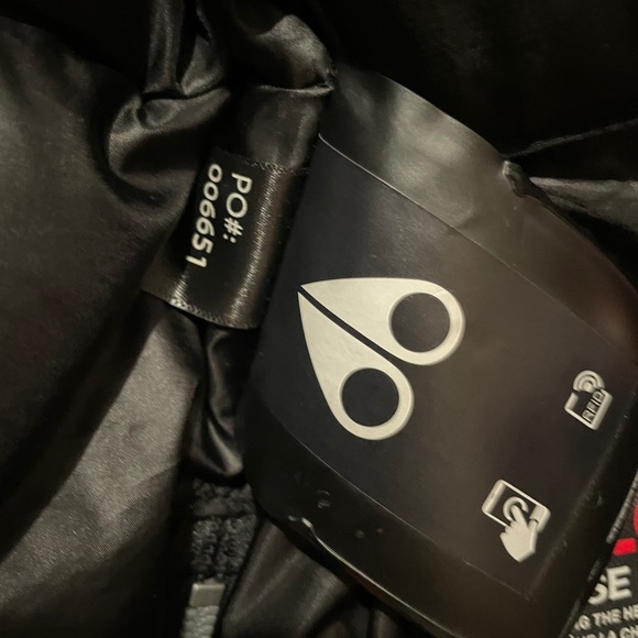 Moose Knuckles Richardson Jacket Black Fur - Picture 11 of 14